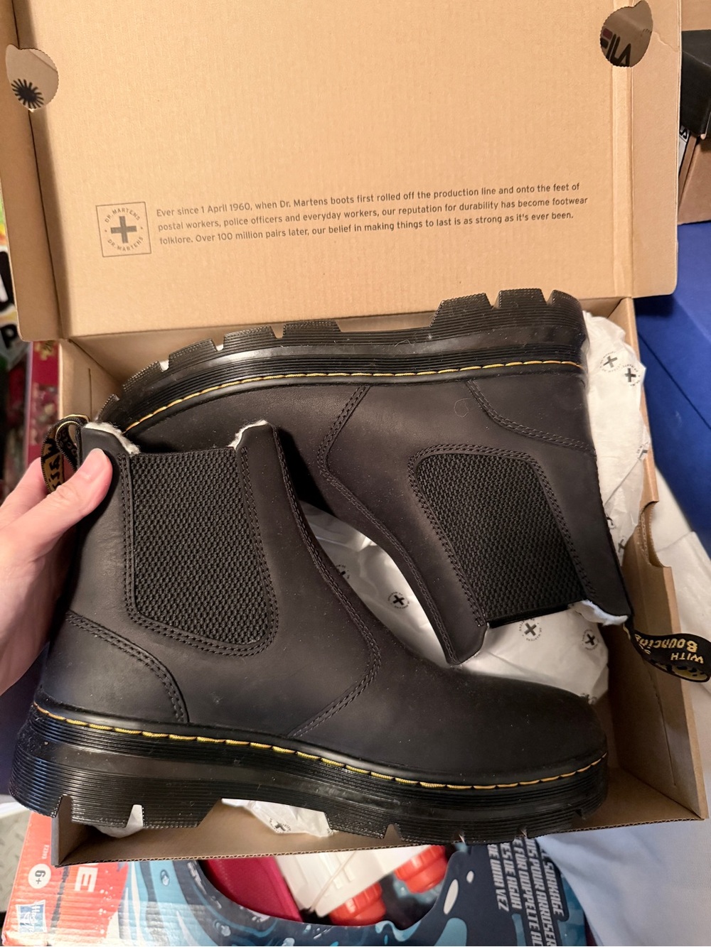 Dr. Martens Black EMBURY WL Unisex